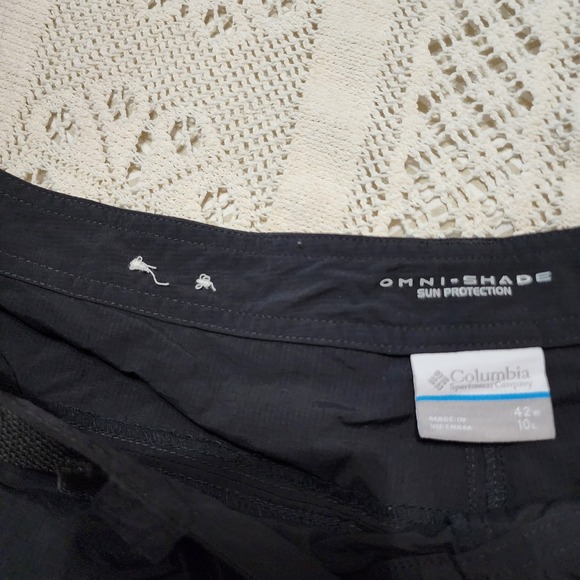 Columbia Omni-Shade Sun Protection Men's Black Size 42 Cargo Shorts Belted Hike - Picture 9 of 12